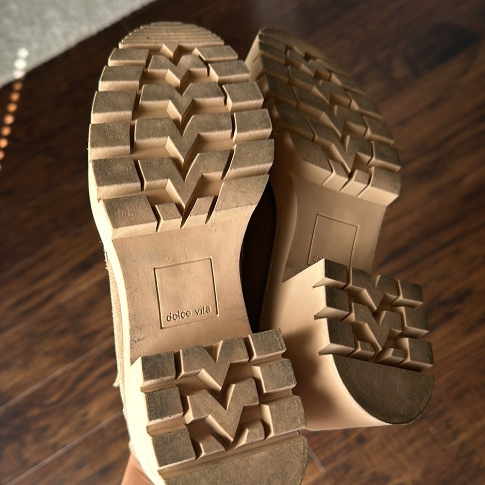 Dolce Vita boots - Picture 3 of 3